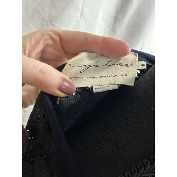 Evy’s Tree Maggie In Ink Navy Pullover Shirt with black lace size 1x - Picture 5 of 5